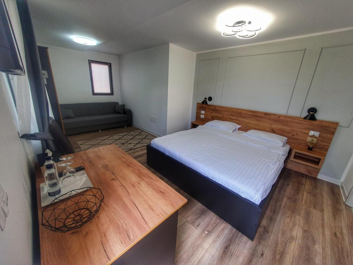 Vily Luxury Rooms Focşani Exterior foto